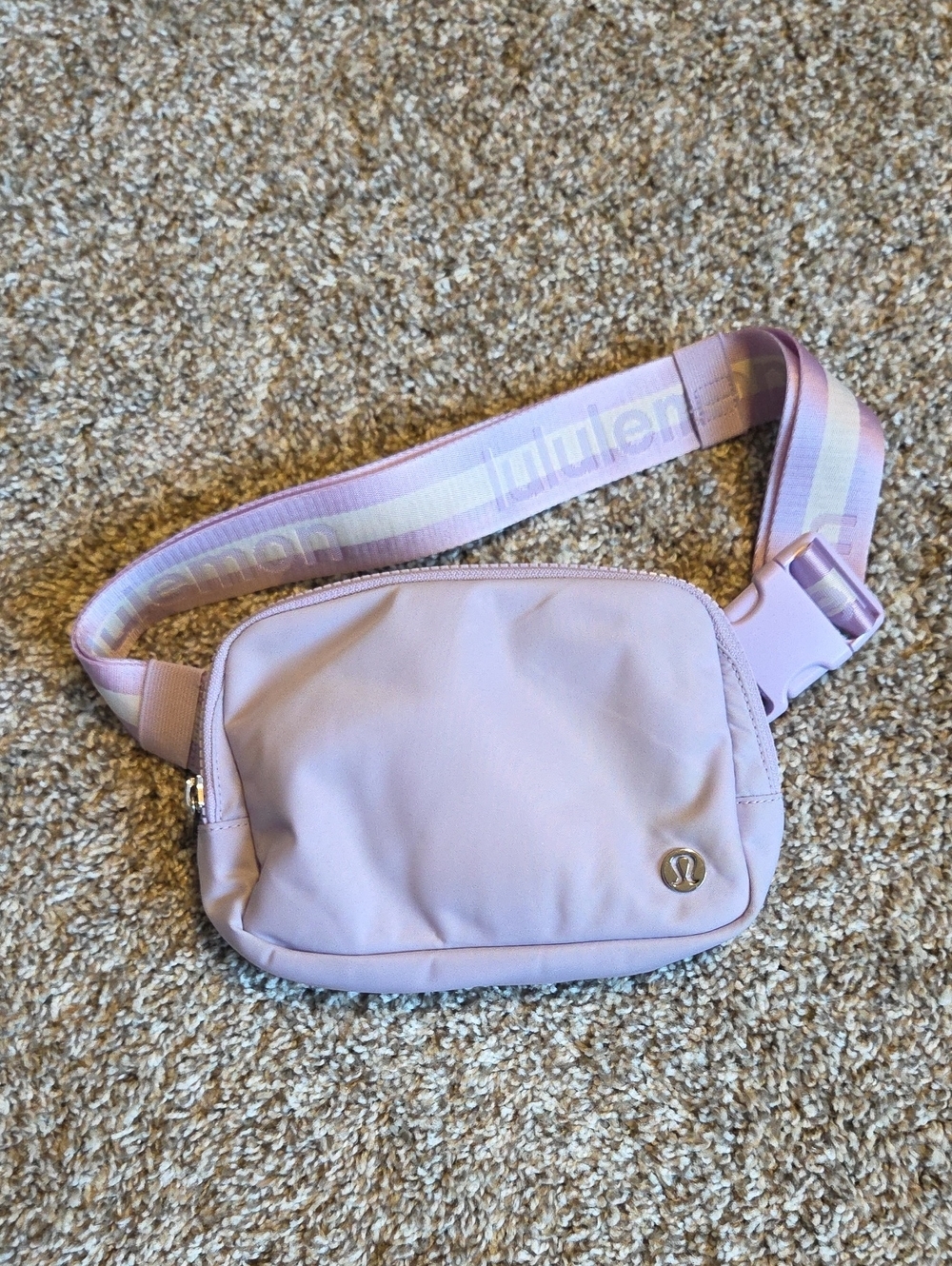 LULULEMON 1L Lavender Belt Bag